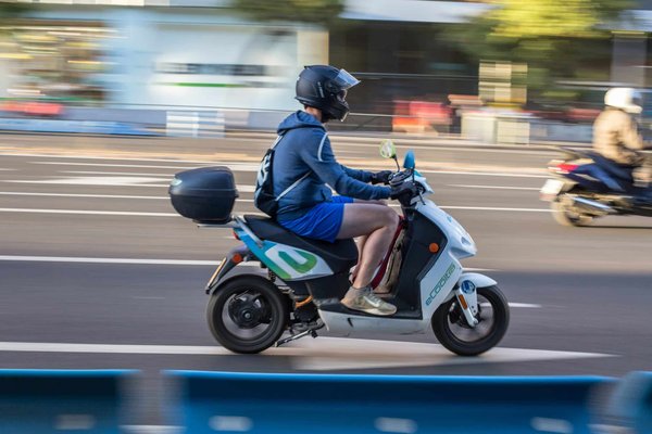 Quelles sont les aides financières pour l'achat d'une moto électrique ?
