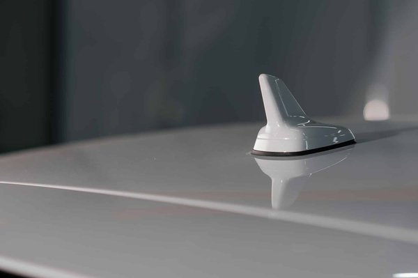 Améliorez la performance de votre véhicule avec nos antennes requin