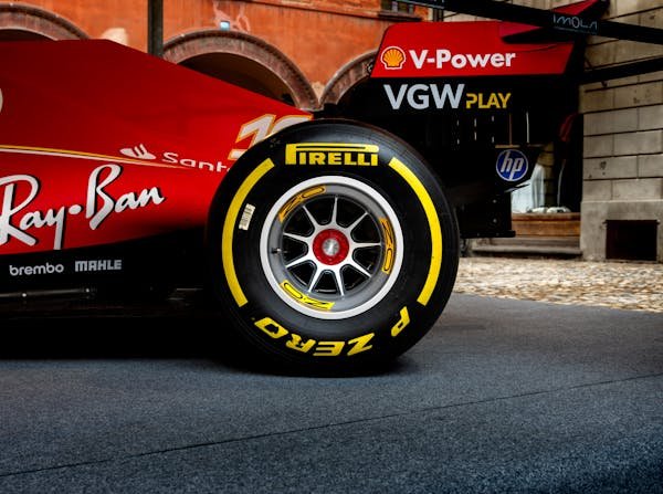 Maximisez votre visibilité : l'impact de la publicité sur voiture